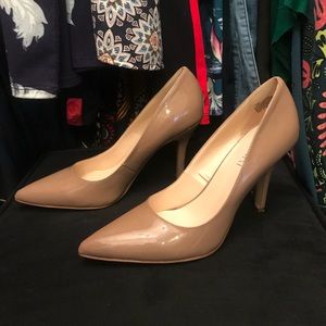 Nine West Tan Taupe Patent Leather Flaggship Heels